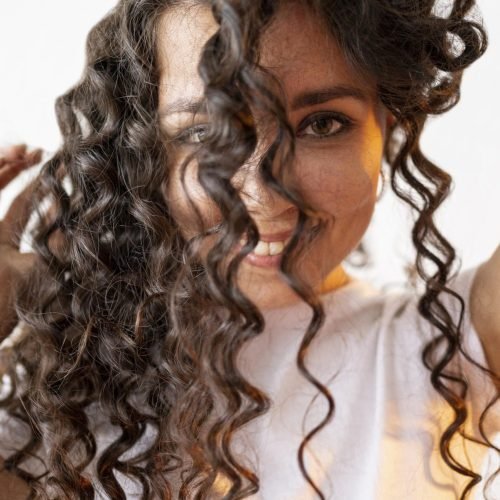 💎 Gelatina + Óleo: A Combinação Poderosa Para Definição Duradoura nos Cachos